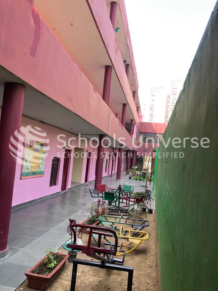 New Cambridge Public School photo 3