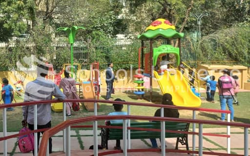Camp Giraffe Preschool gallery image 4