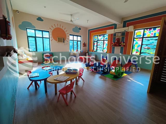 Camp Giraffe Preschool gallery image 2