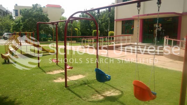 Camp Giraffe Preschool gallery image 1