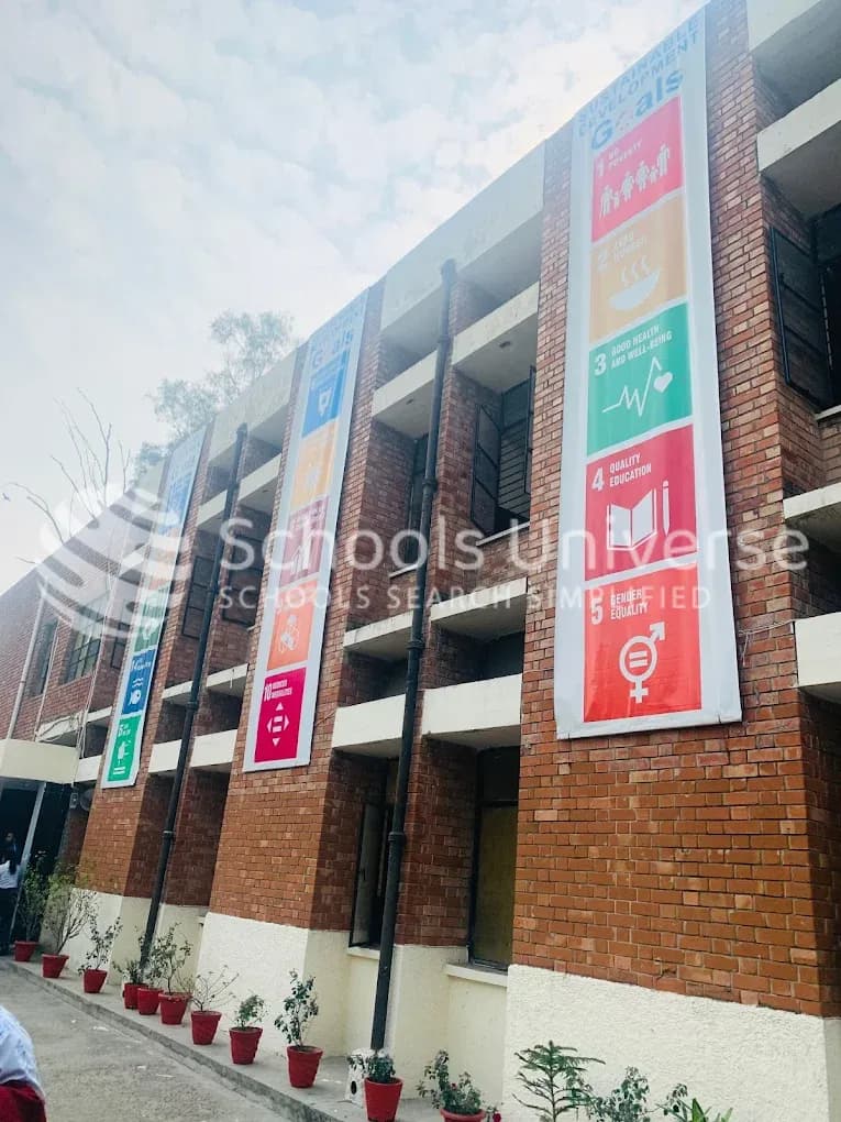 Lions Public School photo 1