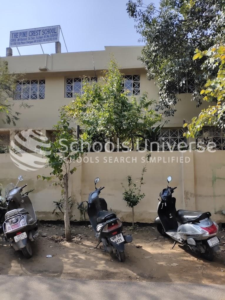 Pine Crest School  photo 3