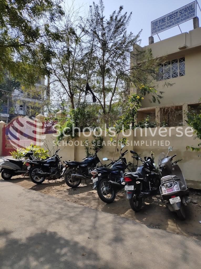 Pine Crest School  photo 1