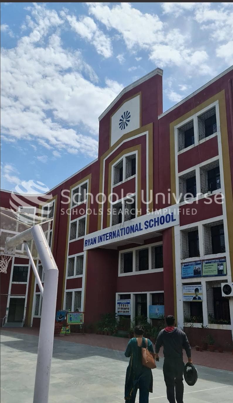 Ryan International School Sec 31 photo 4