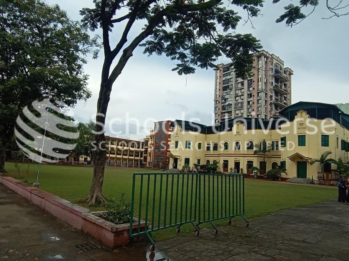 St Paul'S Boarding Day School Joka photo 2