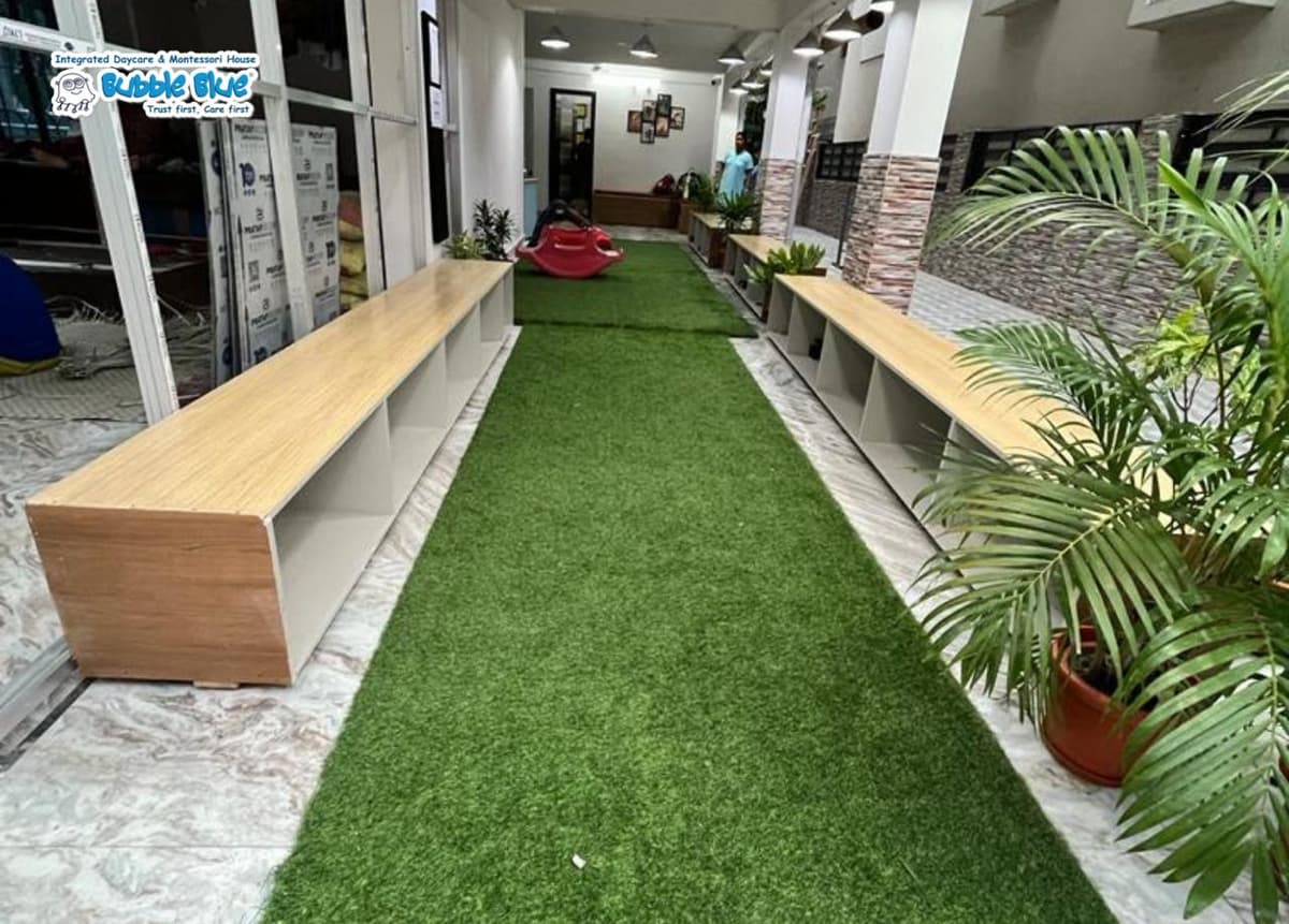 Bubble Blue Newtown photo 3