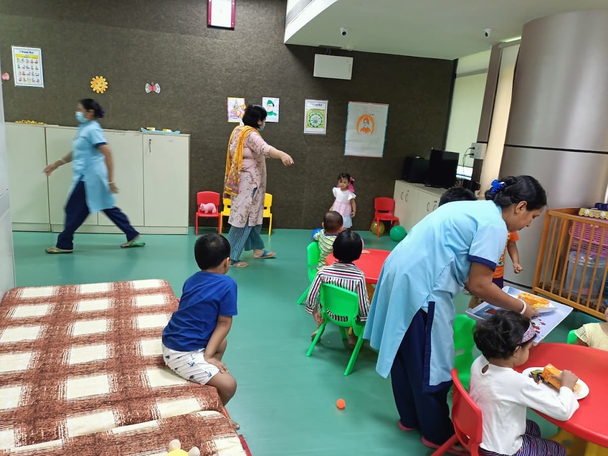 Bubble Blue Newtown photo 2