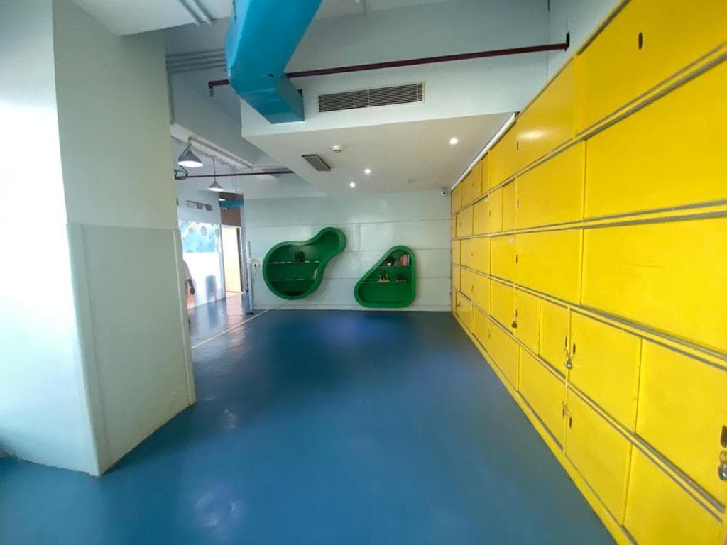 Bubble Blue Newtown photo 1