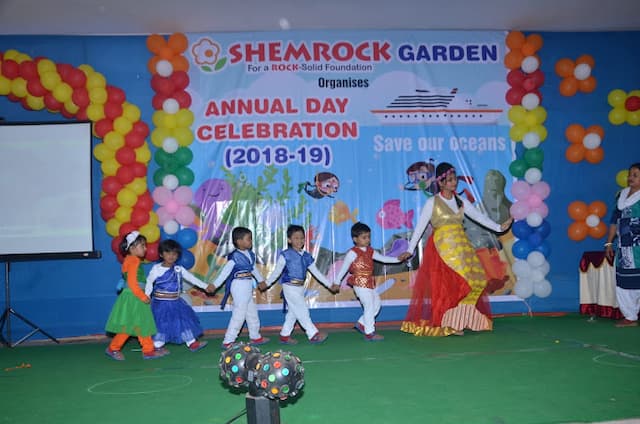 Shemrock Parrot gallery image 2