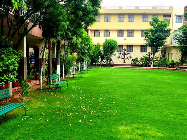 S D Memorial Senior Secondary School gallery image 1