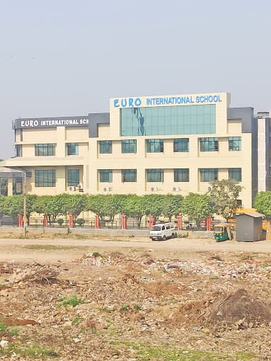 Euro International School Sector 10 photo 4