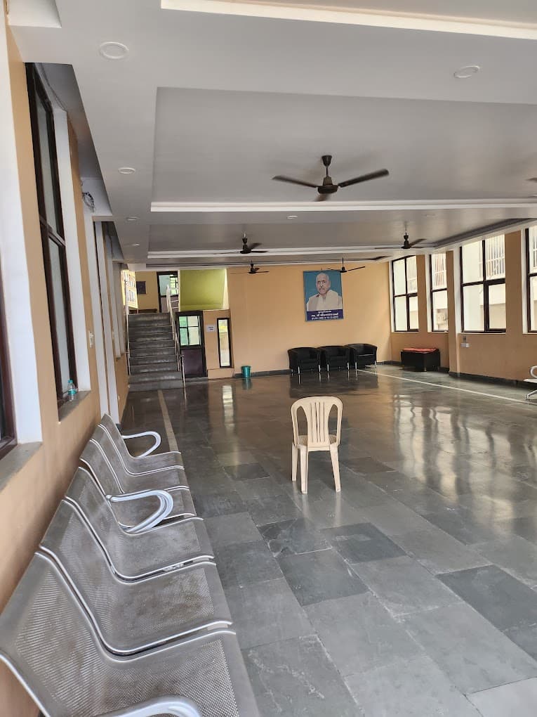 Siri Shiv Chaitanya Academy School Kalan photo 1