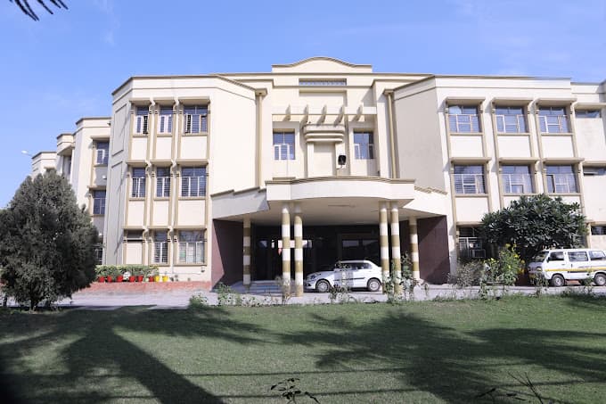 Shri Shiv Narayan Sidheswar Senior Secondary Public School Sector 9a photo 1