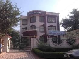 Gd Goenka La Petite Sohna Road photo 2