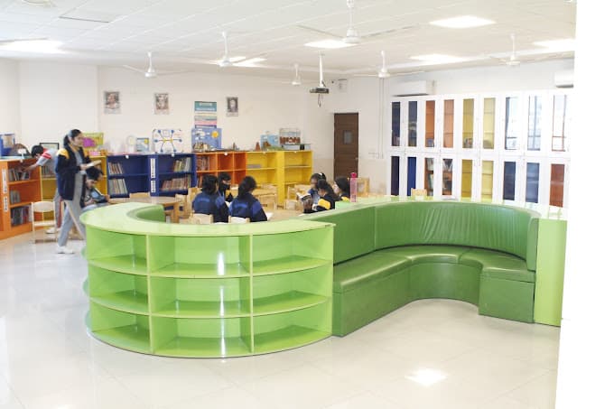 Narayana E-Techno School Palam Vihar photo 1