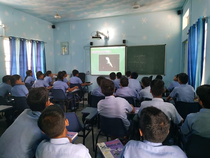 M D S Public High School Garoli photo 2