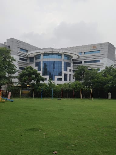 Manav Rachna International School Sector 51 photo 1