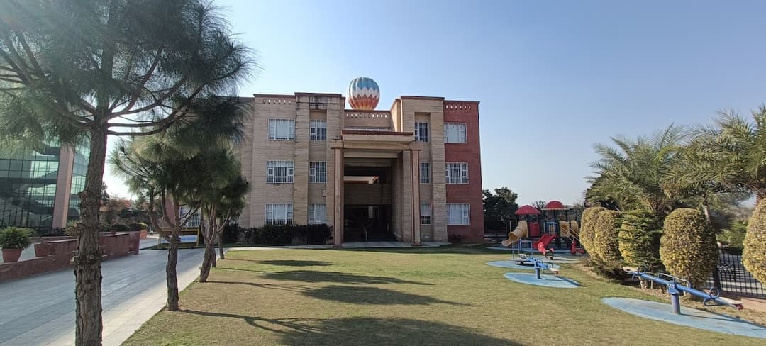 Made Easy School Sector 58 photo 3