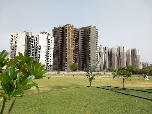 Royal Public Senior Secondary School gallery image 2