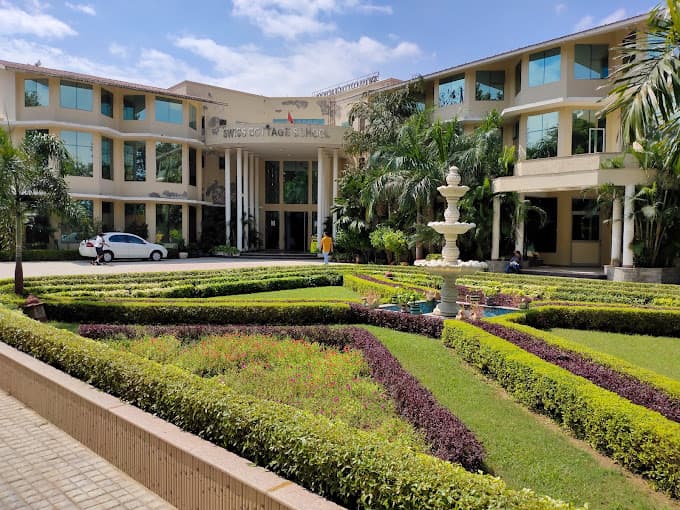 Swiss Cottage School Sector 23 photo 3