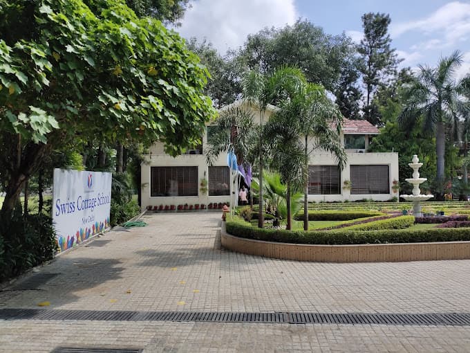 Swiss Cottage School Sector 23 photo 2