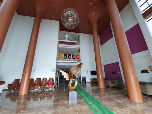 Phoenix World School gallery image 2