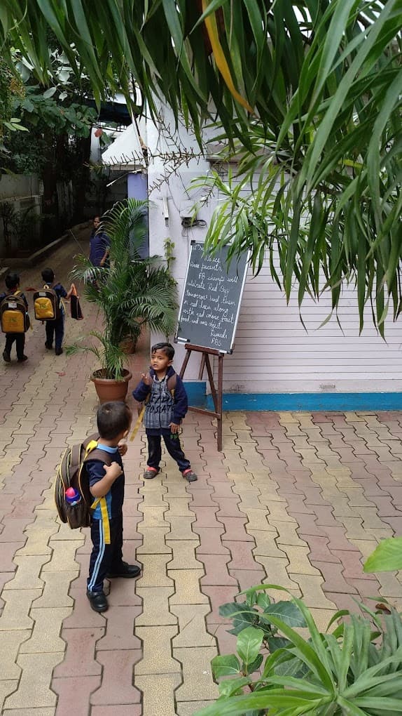 Flying Birds School photo 1