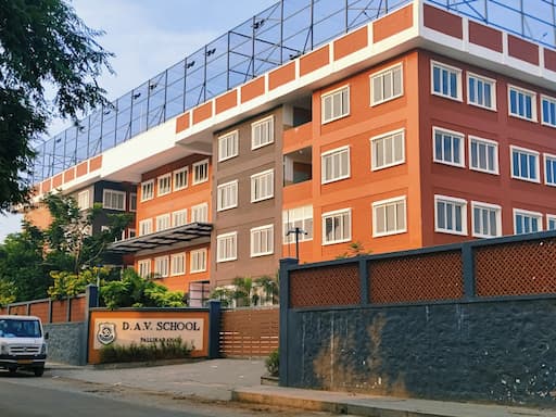 Dav School gallery image 3