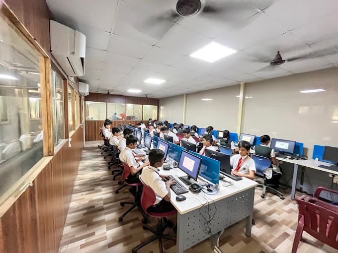 Narayana e-Techno School Vepery photo 1