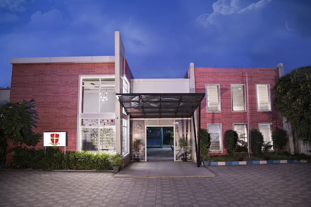 Gate Way International School gallery image 3