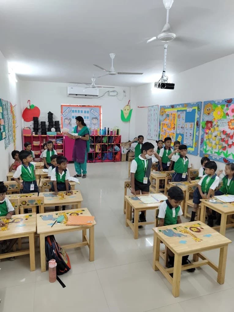 Ravindra Bharathi Global School Arumbakkam photo 2