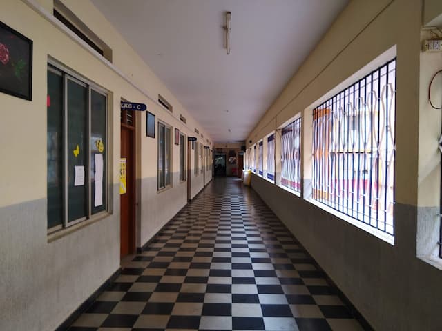 Anthony Claert School  gallery image 3