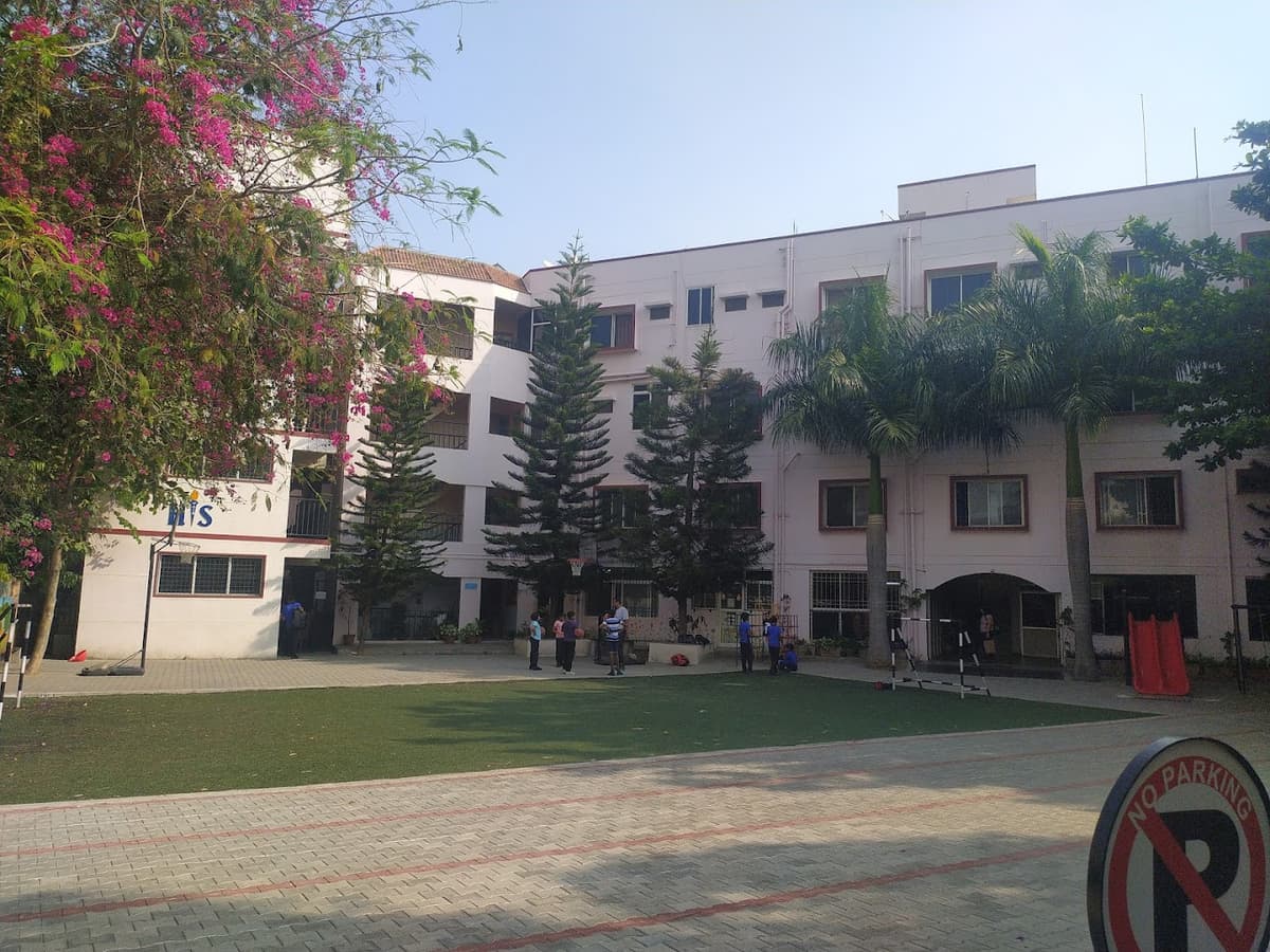 Heritage International School HBR Layout photo 9