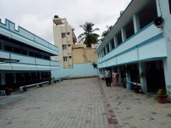 LCR English School Yashwantapura photo 7