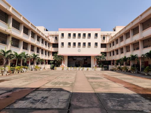Bharatiya Vidya Bhavans Public School gallery image 3
