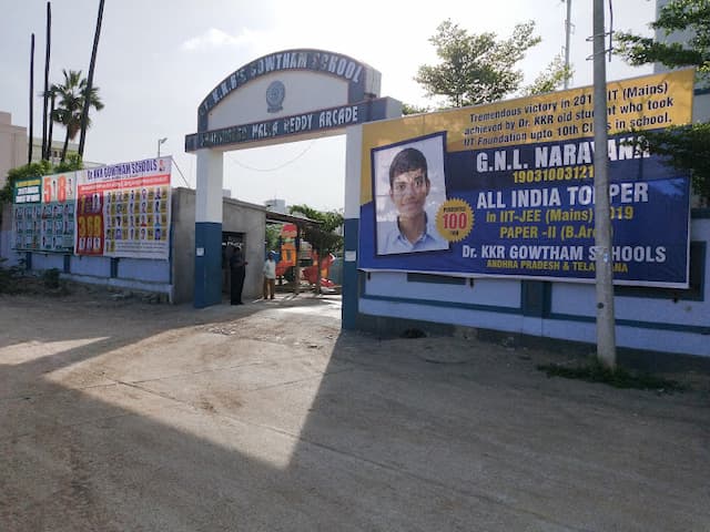 Kkr Gowtham Concepet School gallery image 3