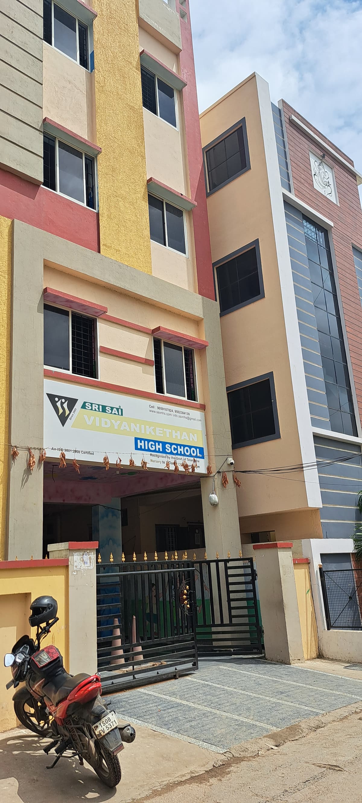 Sri Sai Vidyanikethan High School Peerzadiguda photo 3