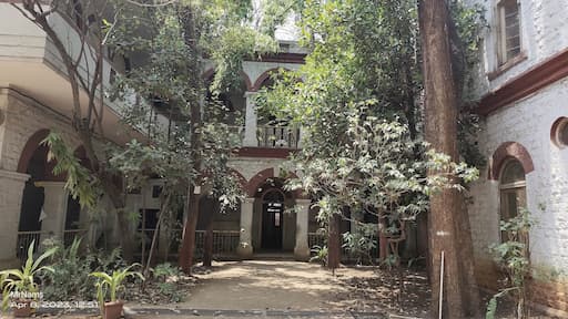 Huzurpaga Girls High School And Junior College gallery image 1