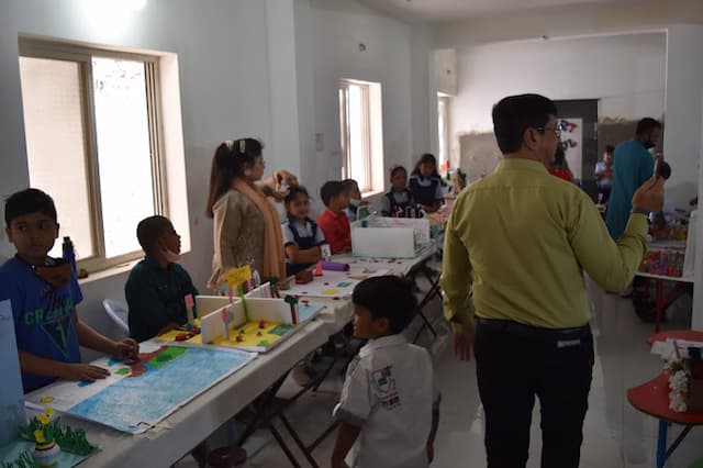 Smart School gallery image 5