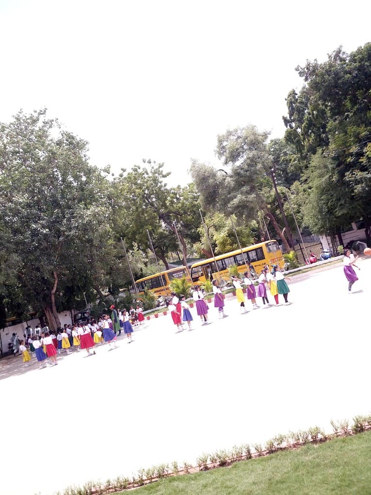 Nasr Girls School Khairatabad photo 2