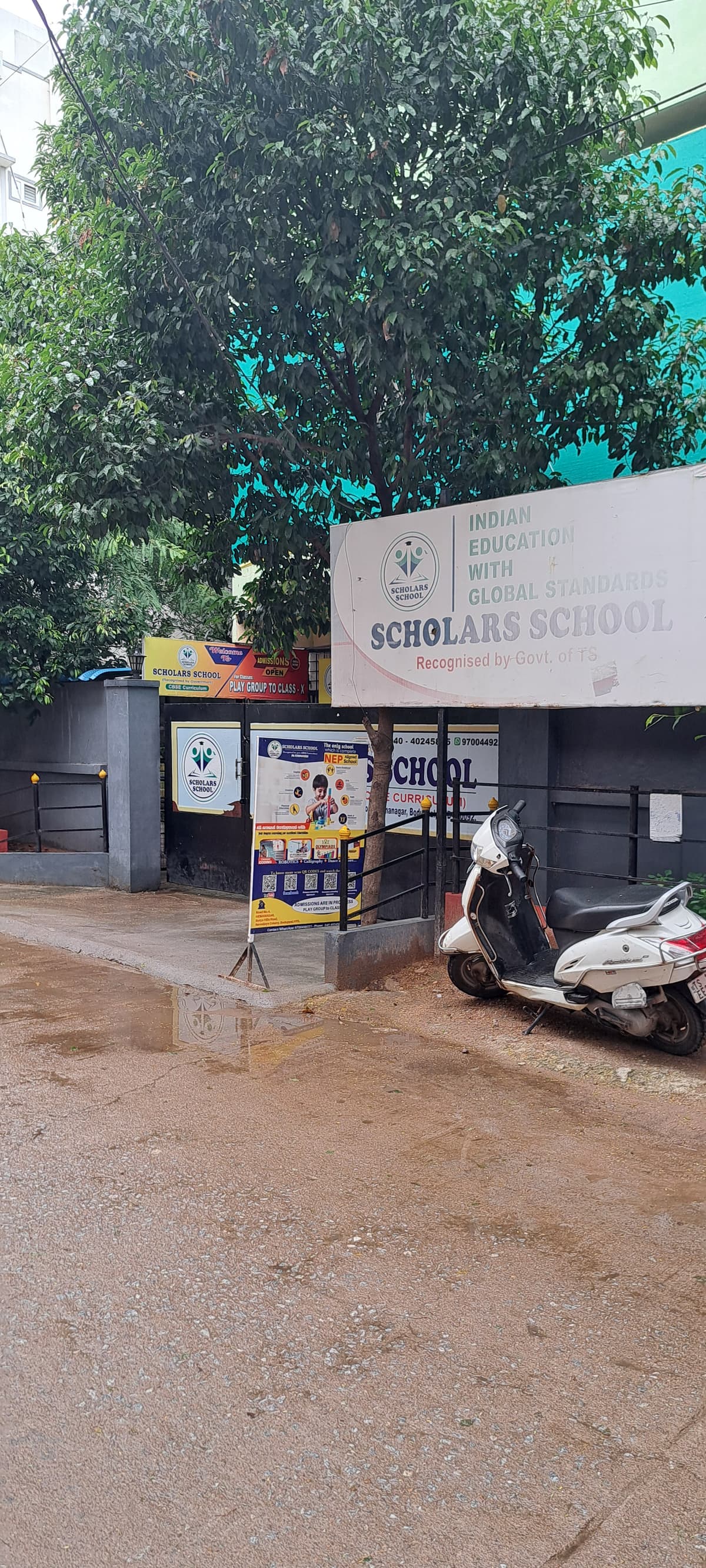 Scholars School King Koti photo 1