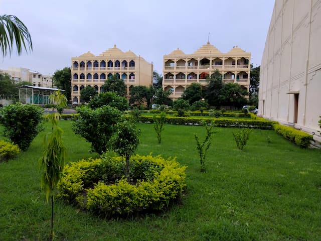 Maharishi Vidya Mandir gallery image 2
