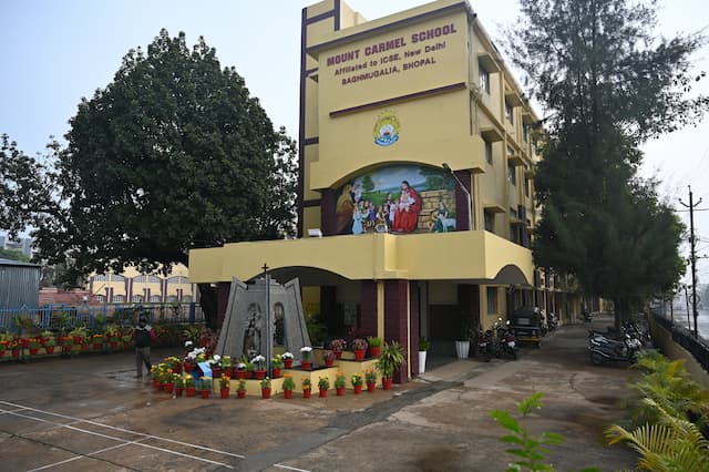 Mount Carmel School gallery image 1