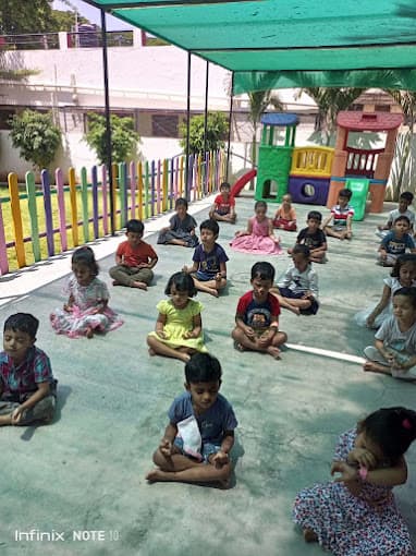 Little Millieum photo 3