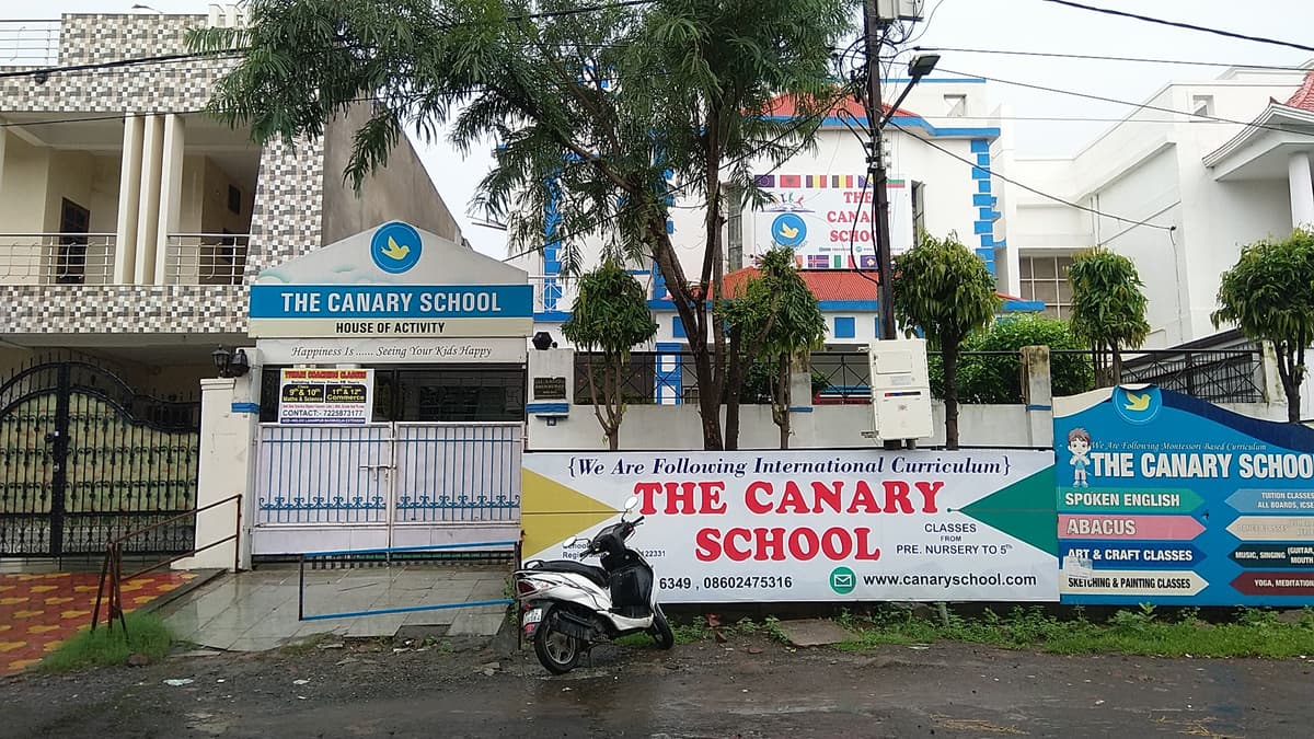 Canary School photo 3