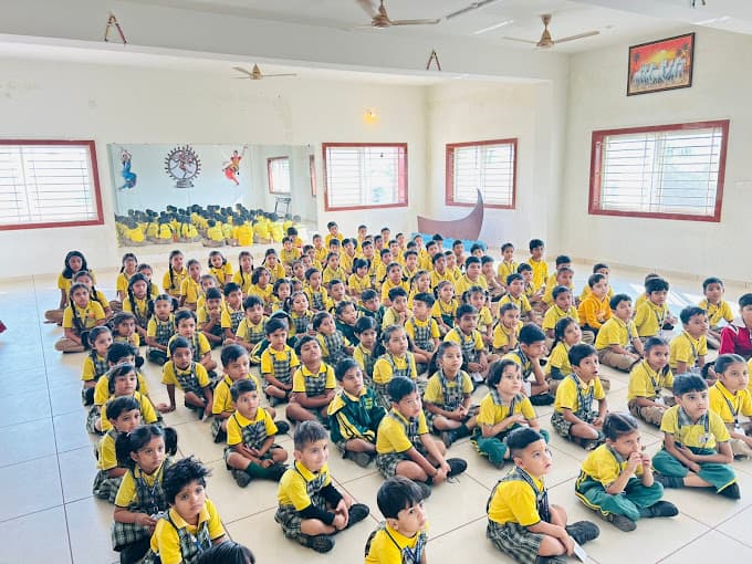 Laurels World School photo 2