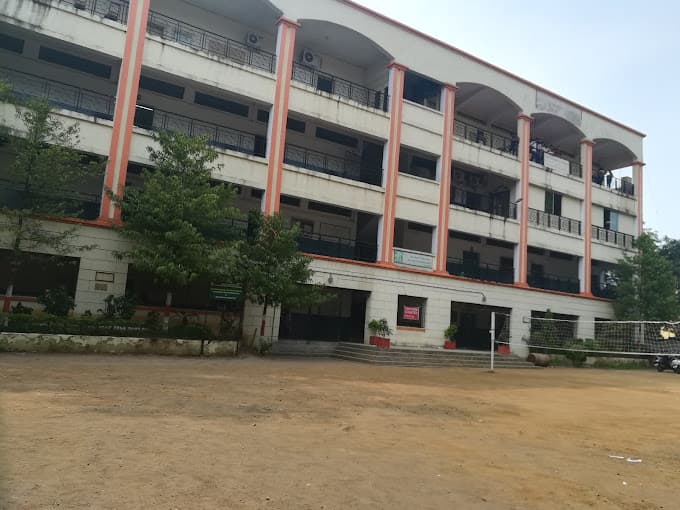 Tarkunde Dharampeth High School photo 2