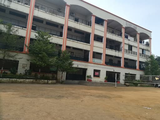 Tarkunde Dharampeth High School gallery image 4