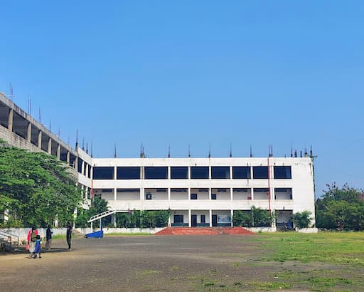 Tirpude Central School gallery image 2