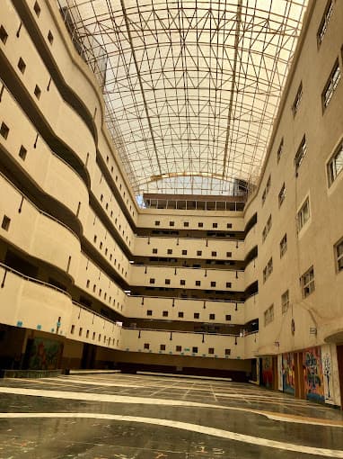 Vasudev C Wadhwa Arya Vidya Mandir School photo 1